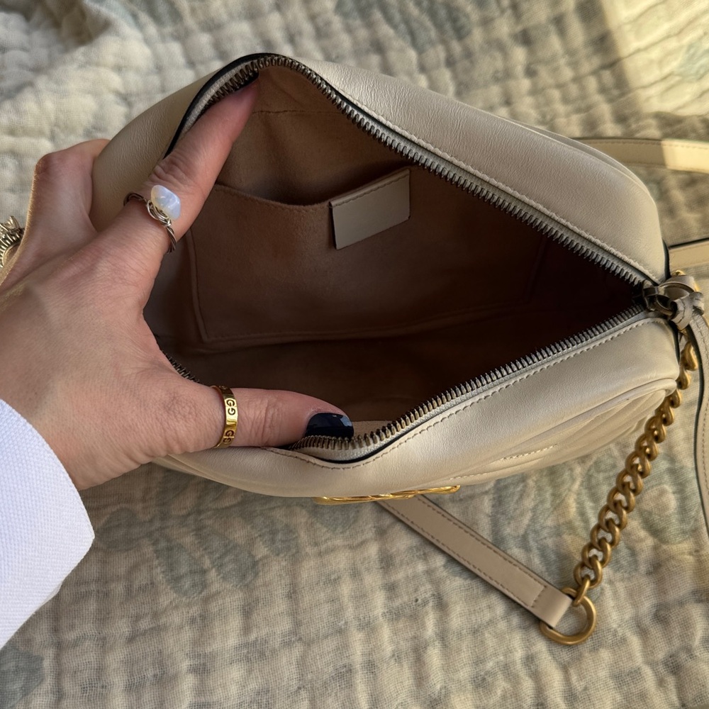 Gucci Beige Leather Crossbody with Gold Chain - Picture 9 of 14